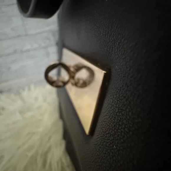 KATE SPADE EUC DANBURY STREET ADELINA BLACK PLEATED FLAP CROSSBODY - Picture 3 of 13